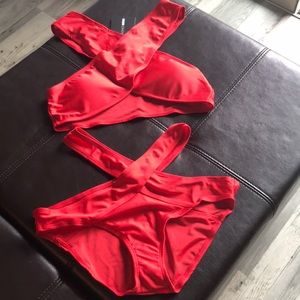 Red Bikini -crisscrossed